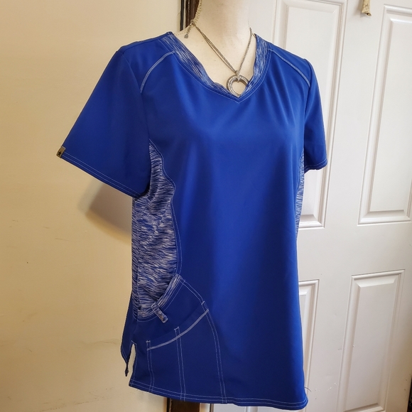 Women's royal blue scrub set size M - Picture 2 of 16